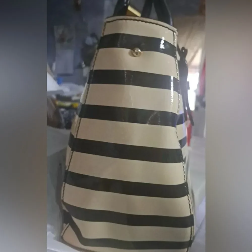 NEW! Kate Spade Chic Striped Handbag Blk & Cream